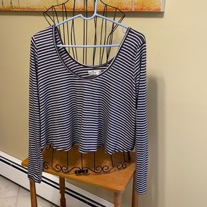 Hollister crop top